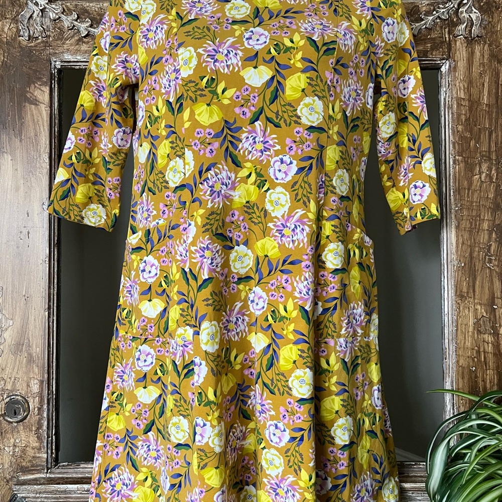 Isaac‎ Mizrahi Floral Yellow Dress with Pockets size Medium